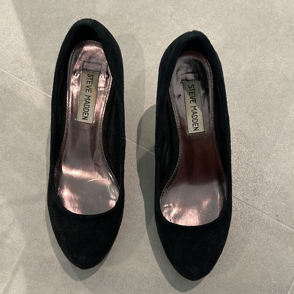 Steve Madden women size 5.5 black suede alike closed shoes kitten heel - Picture 7 of 15
